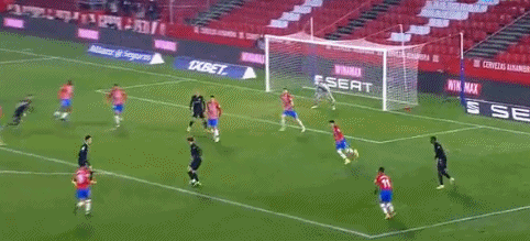 官方：札幌外援中锋巴卡约科因家庭事务离队，无缘出战爱媛