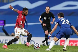 英超战报：B费2射1传，姆伯莫破门，曼联4-1狼队