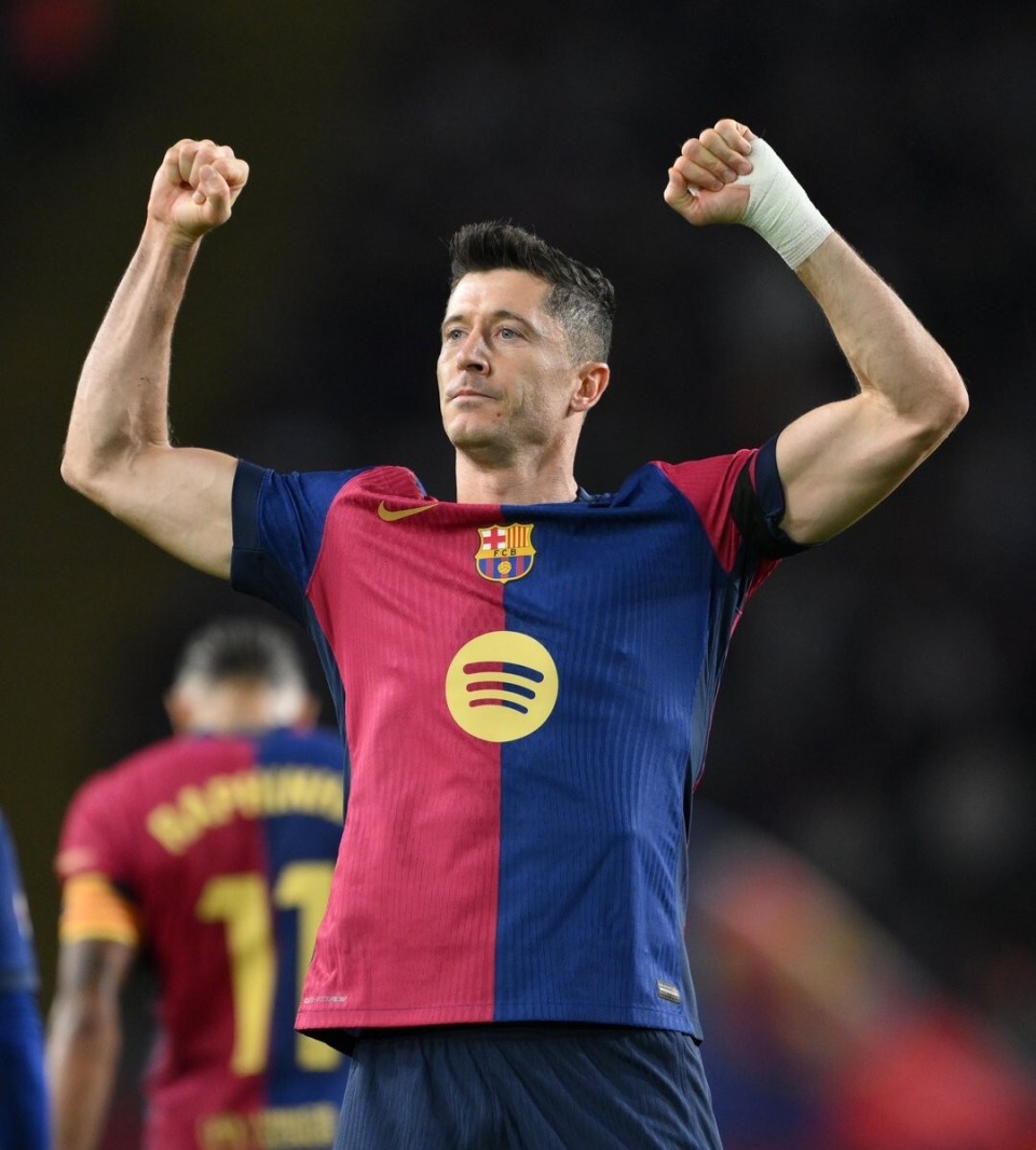 从天堂到地狱，索博在2-1领先后疯狂庆祝，被绝杀后伤心落泪