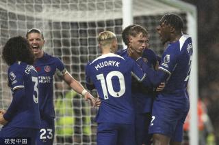 中超比赛亮点：上海海港2-1战胜山东泰山,