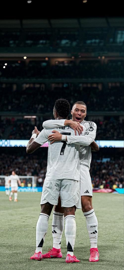 列维谈曼城115项违规：很遗憾不能内部解决，律师赚了很多钱